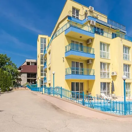 Apartment Lighthouse Varna