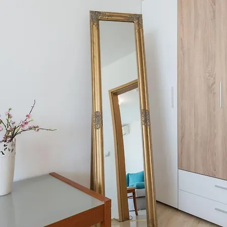 Lighthouse Apartment Varna
